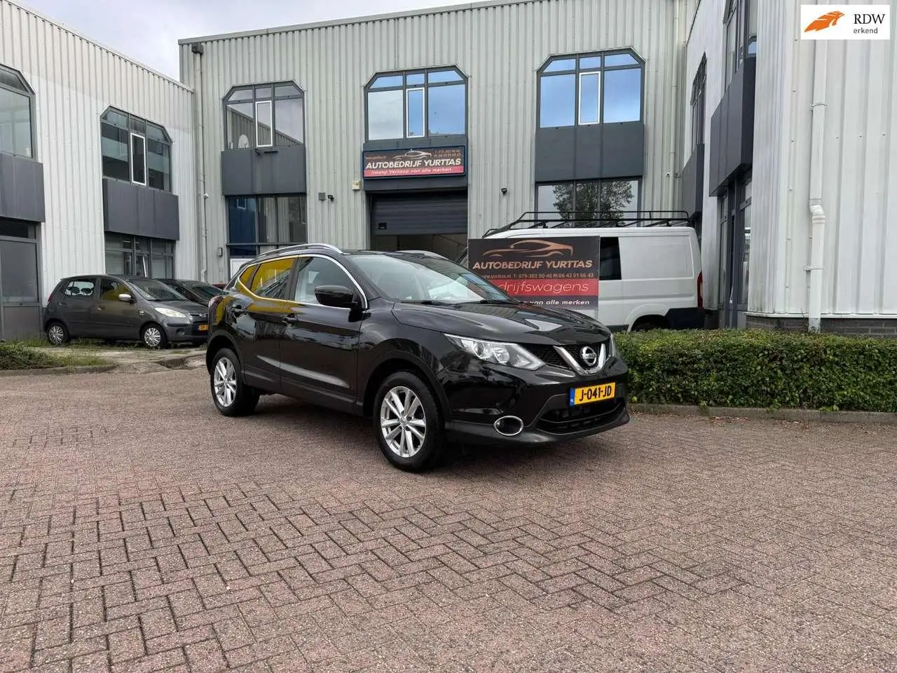 Photo 1 : Nissan Qashqai 2016 Petrol