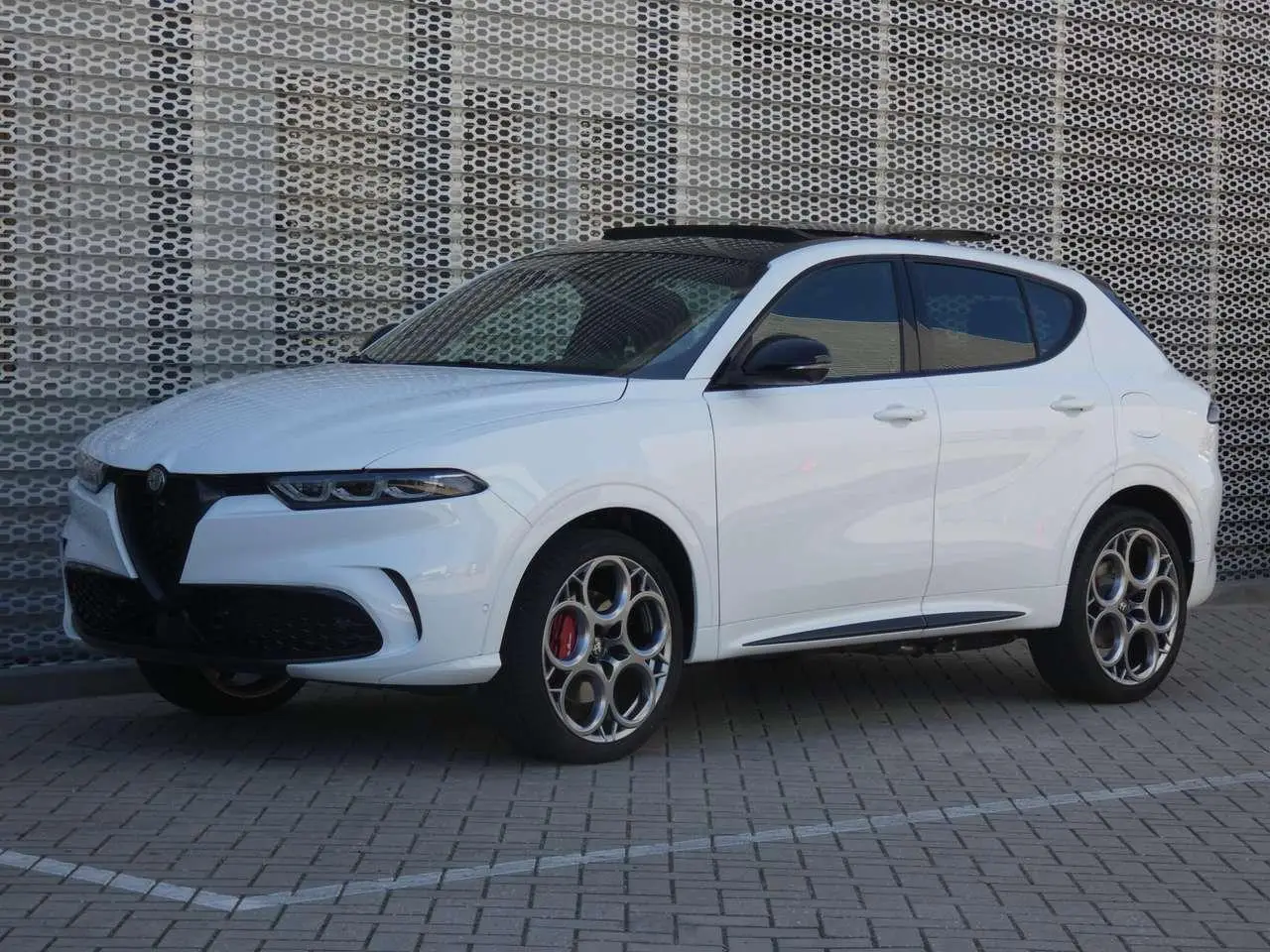 Photo 1 : Alfa Romeo Tonale 2024 Hybrid