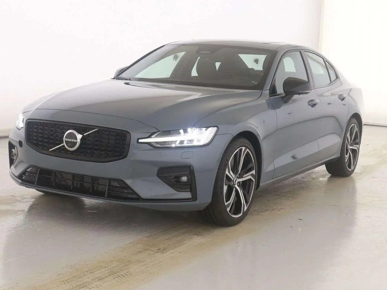 Photo 1 : Volvo S60 2024 Hybrid