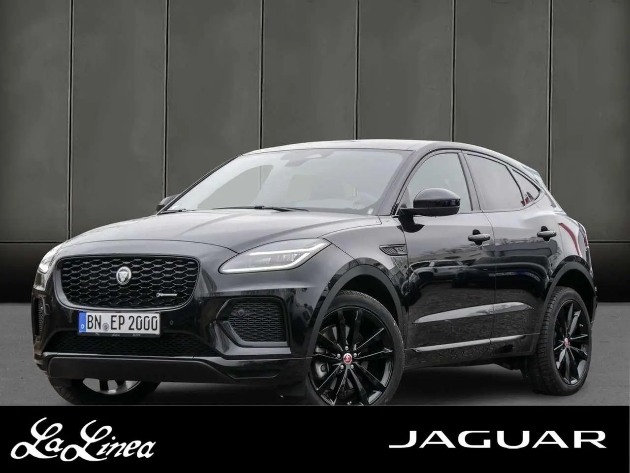 Photo 1 : Jaguar E-pace 2023 Petrol