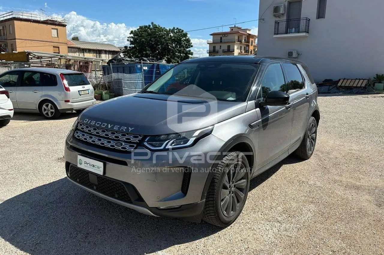 Photo 1 : Land Rover Discovery 2021 Hybrid