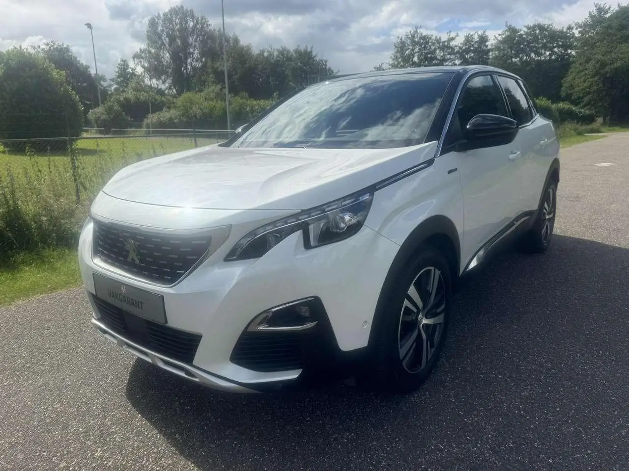 Photo 1 : Peugeot 3008 2017 Essence