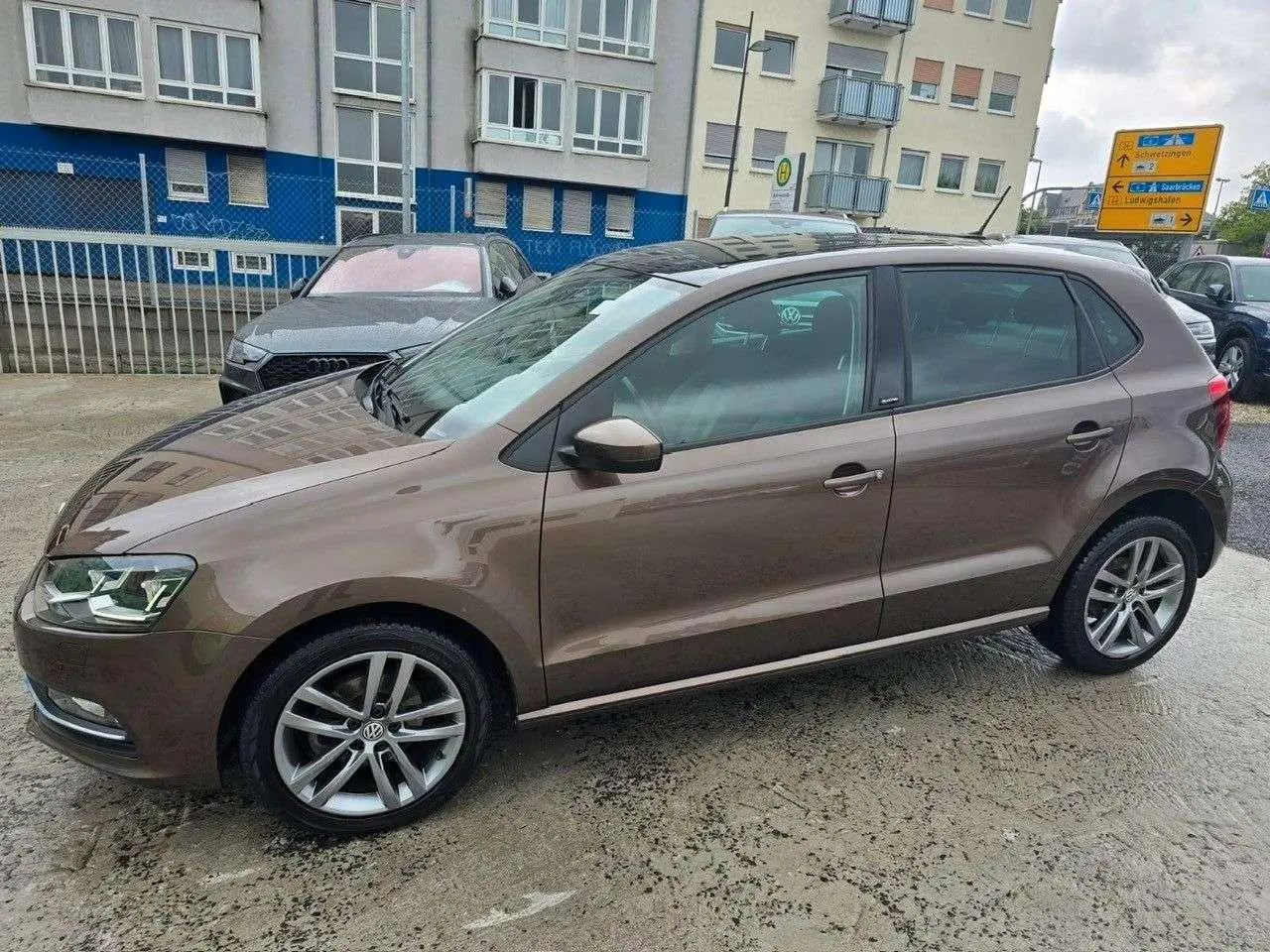 Photo 1 : Volkswagen Polo 2016 Petrol