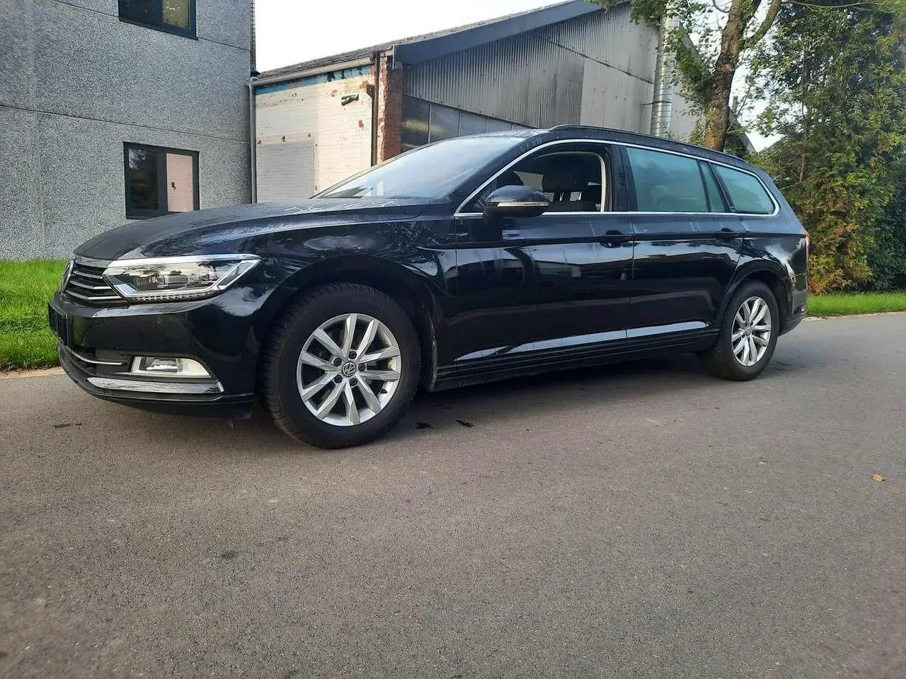 Photo 1 : Volkswagen Passat 2018 Petrol