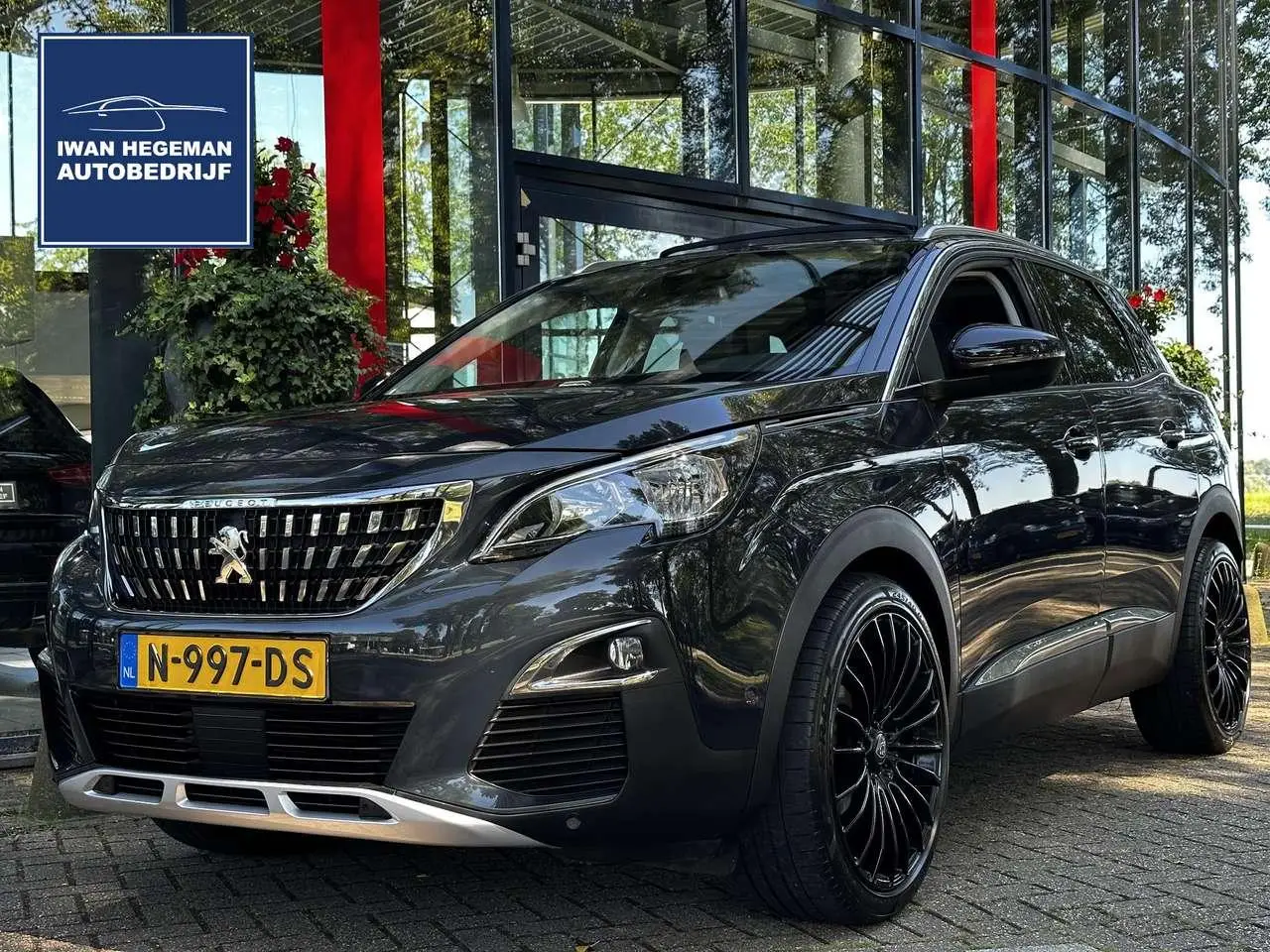 Photo 1 : Peugeot 3008 2020 Essence