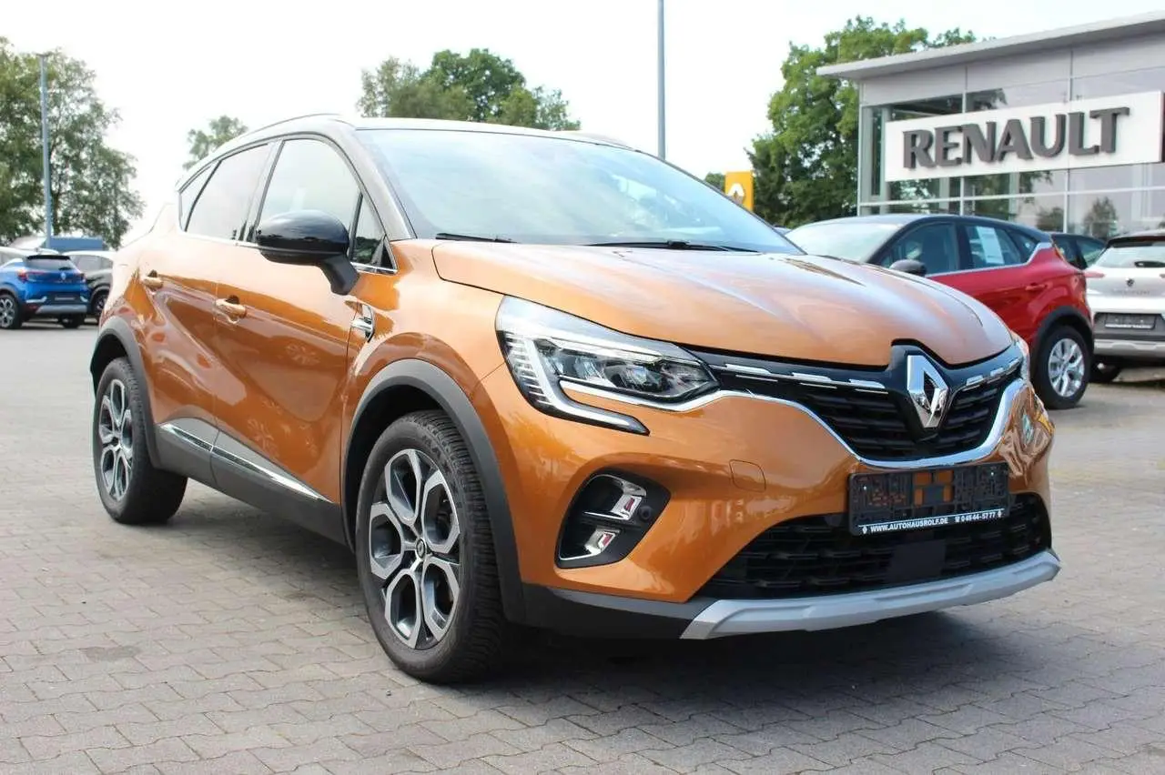 Photo 1 : Renault Captur 2022 Essence