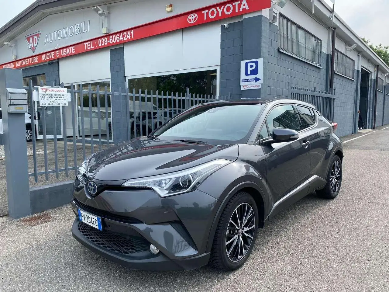 Photo 1 : Toyota C-hr 2019 Hybrid