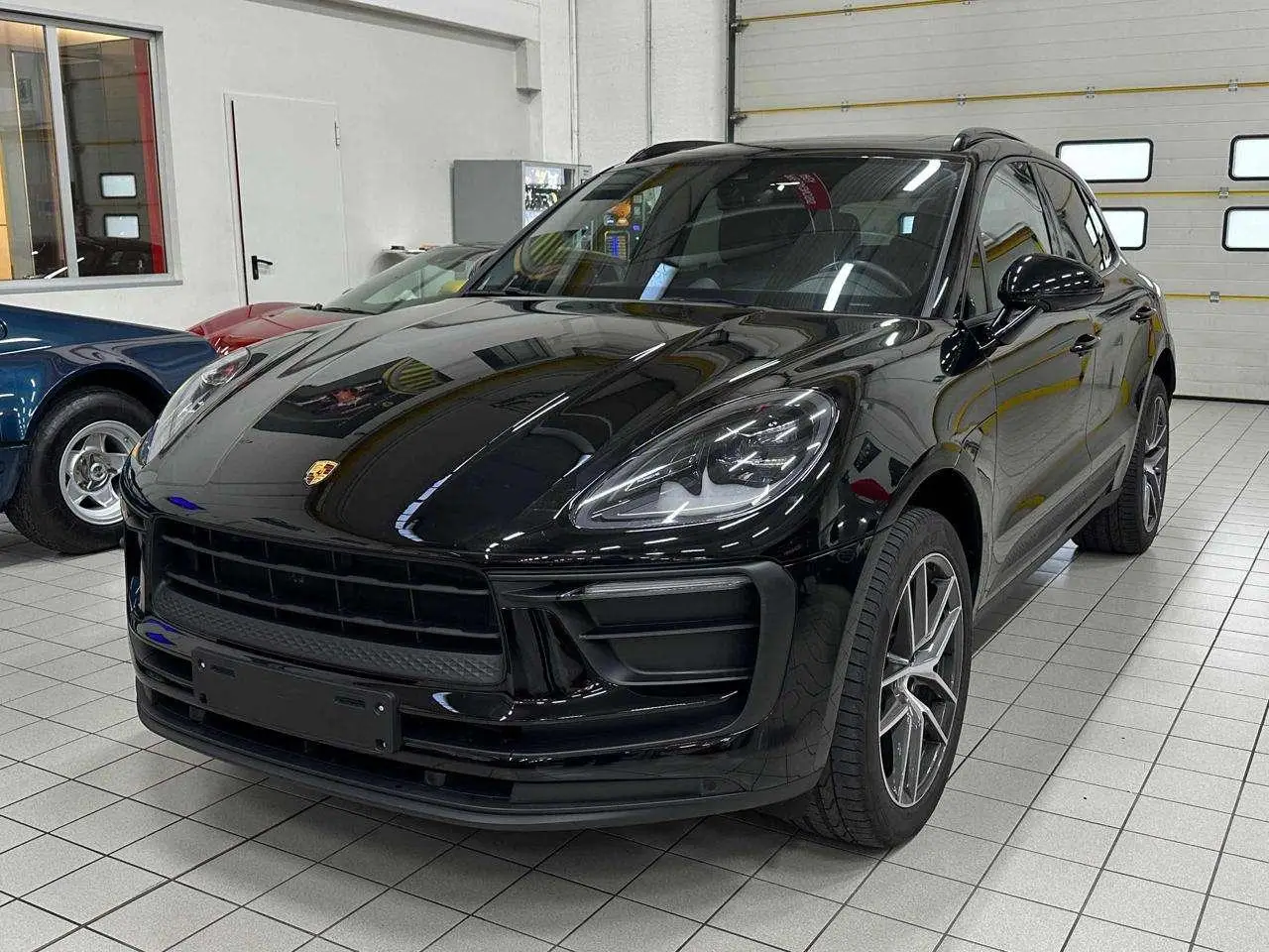 Photo 1 : Porsche Macan 2023 Essence