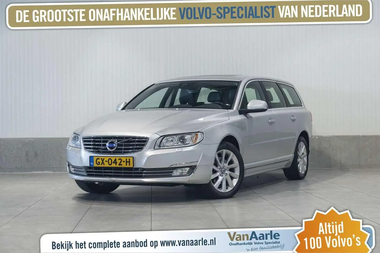 Photo 1 : Volvo V70 2015 Petrol