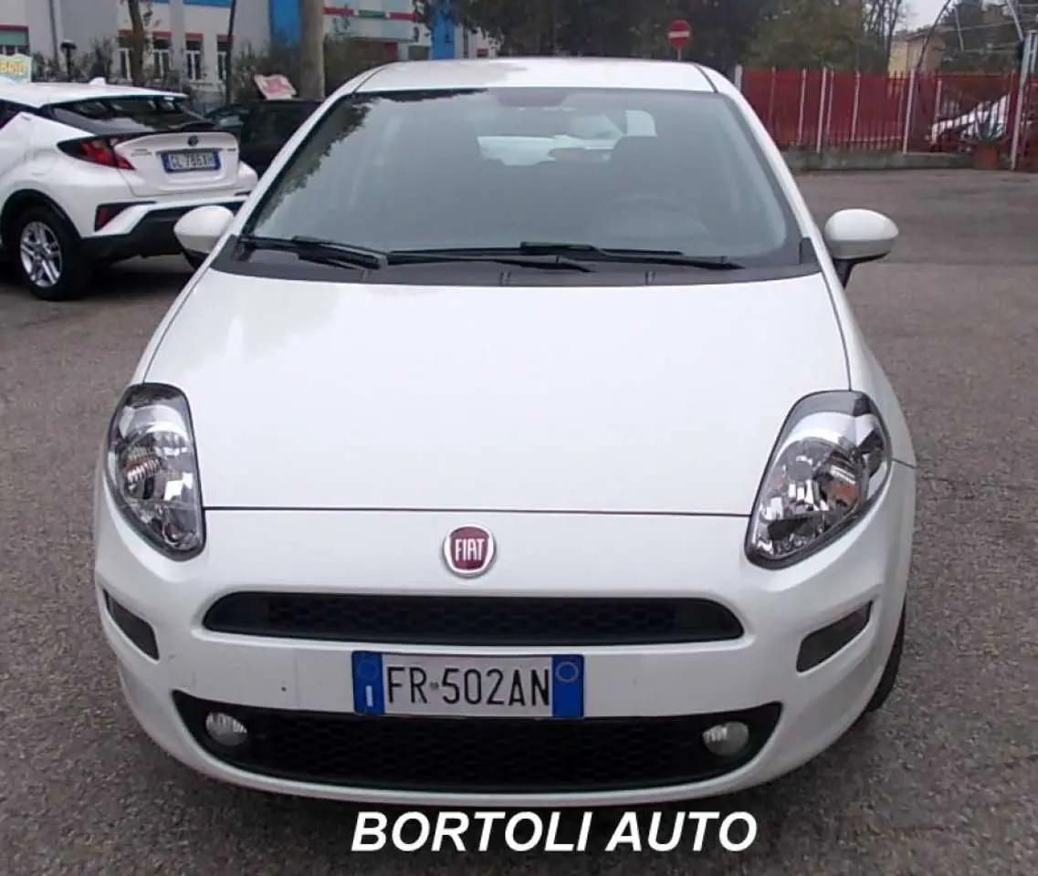 Photo 1 : Fiat Punto 2018 Diesel