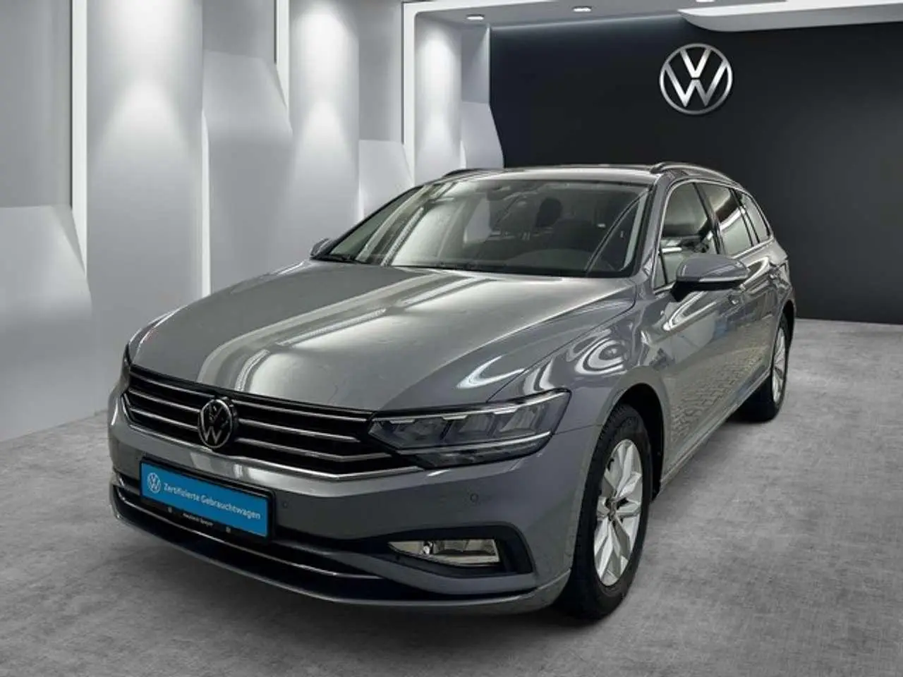 Photo 1 : Volkswagen Passat 2022 Essence