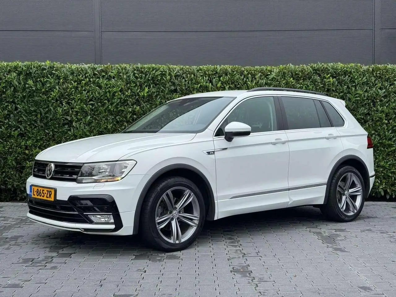 Photo 1 : Volkswagen Tiguan 2017 Essence