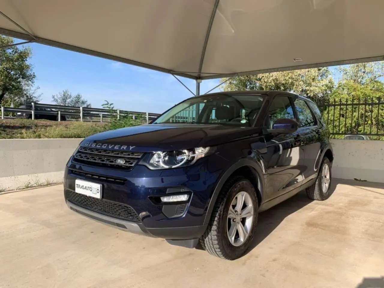 Photo 1 : Land Rover Discovery 2016 Diesel