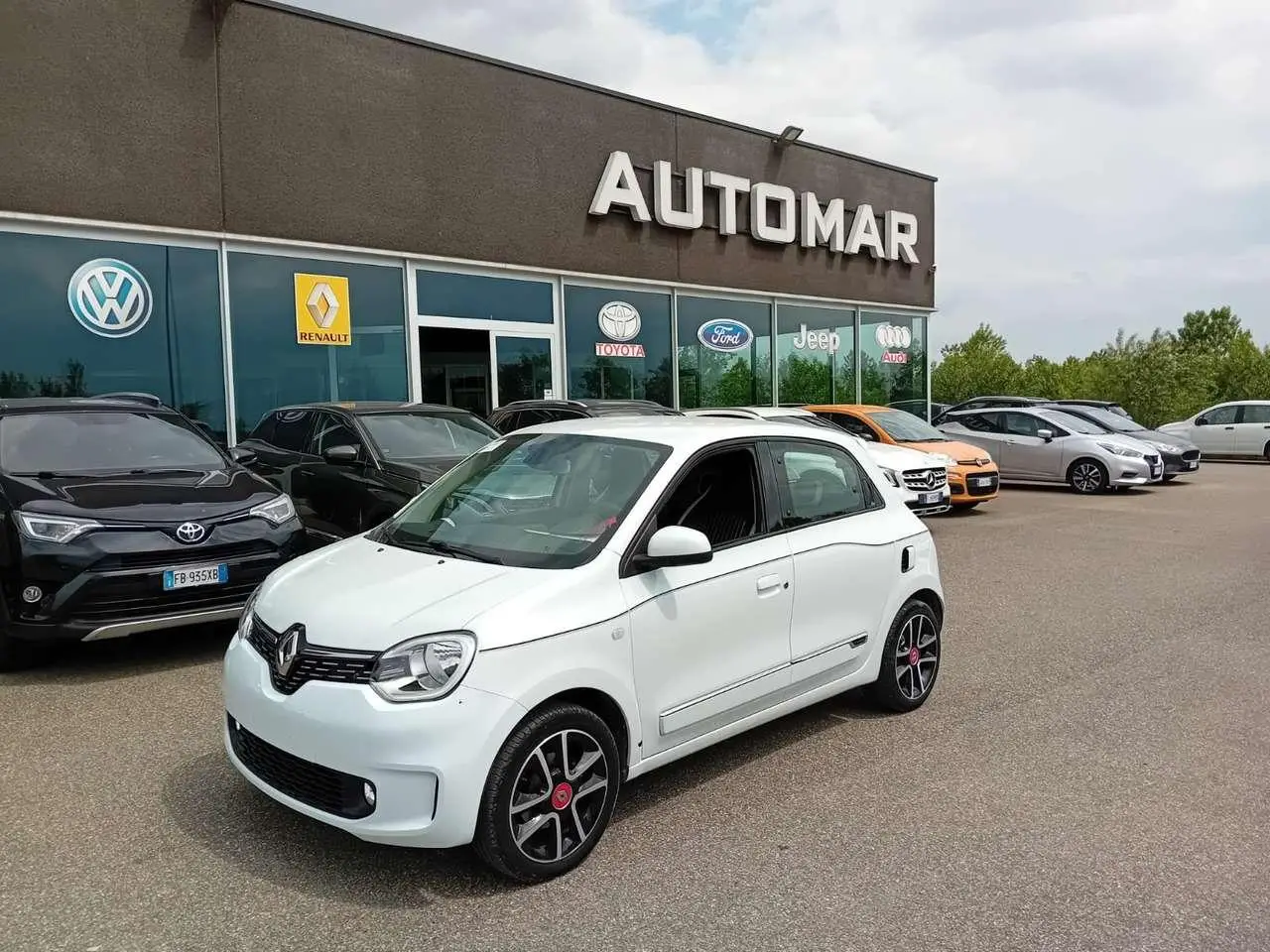 Photo 1 : Renault Twingo 2021 Essence