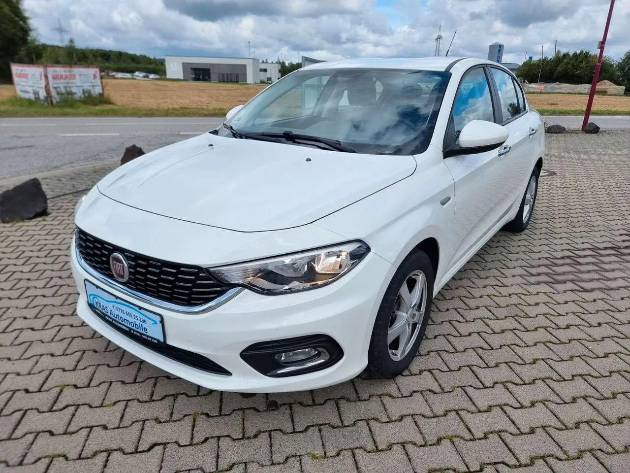 Photo 1 : Fiat Tipo 2017 Petrol