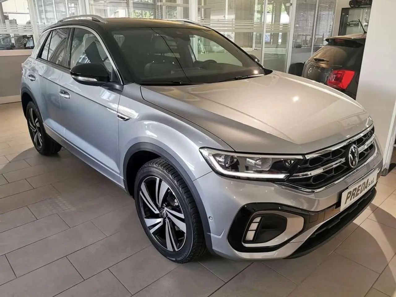 Photo 1 : Volkswagen T-roc 2024 Petrol