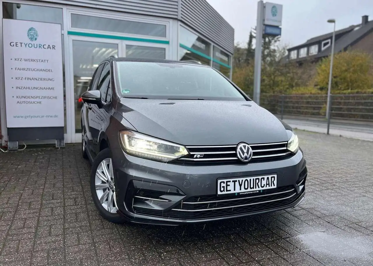 Photo 1 : Volkswagen Touran 2019 Essence