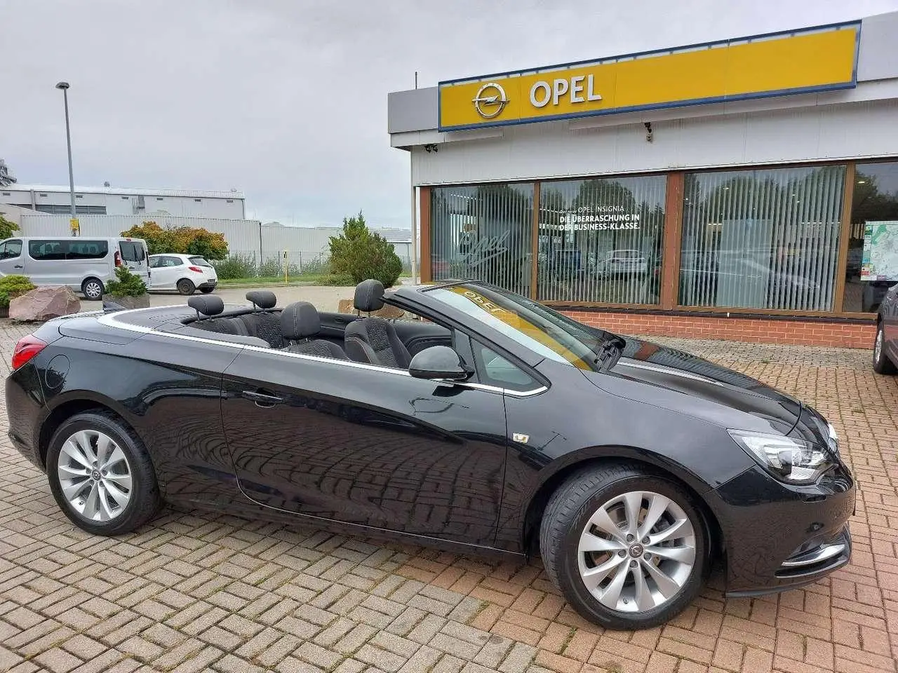 Photo 1 : Opel Cascada 2016 Essence