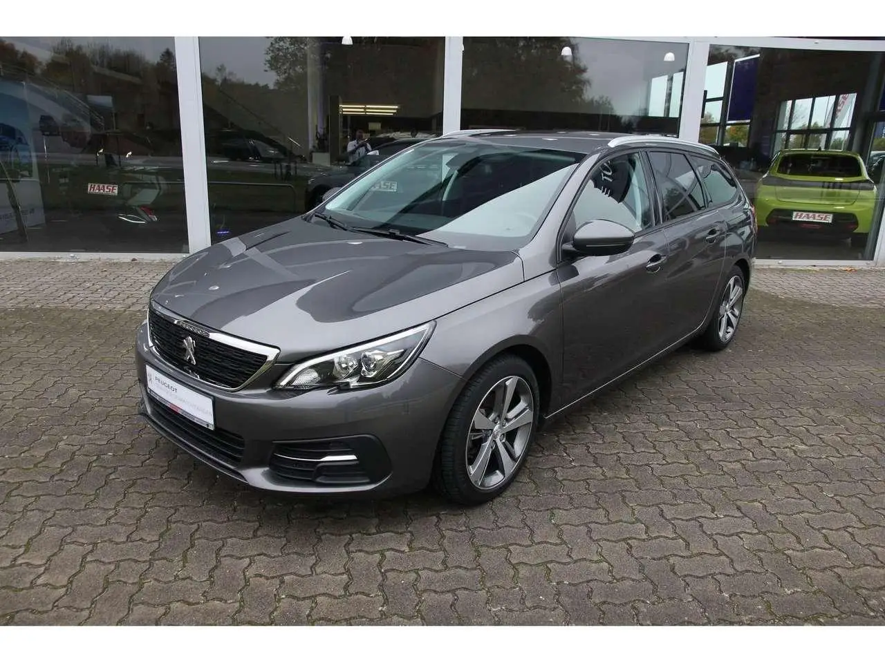 Photo 1 : Peugeot 308 2020 Petrol