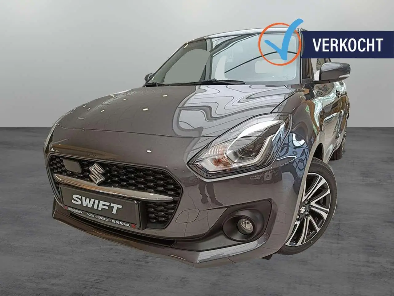 Photo 1 : Suzuki Swift 2023 Petrol