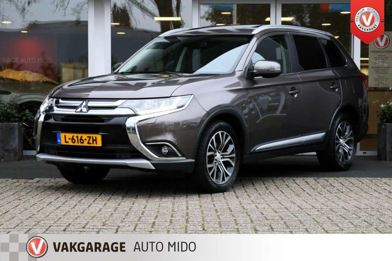 Photo 1 : Mitsubishi Outlander 2016 Petrol