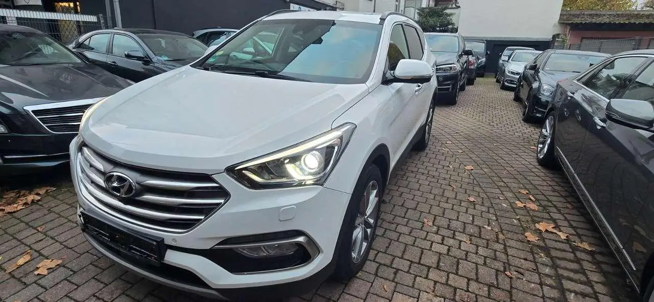 Photo 1 : Hyundai Santa Fe 2016 Diesel