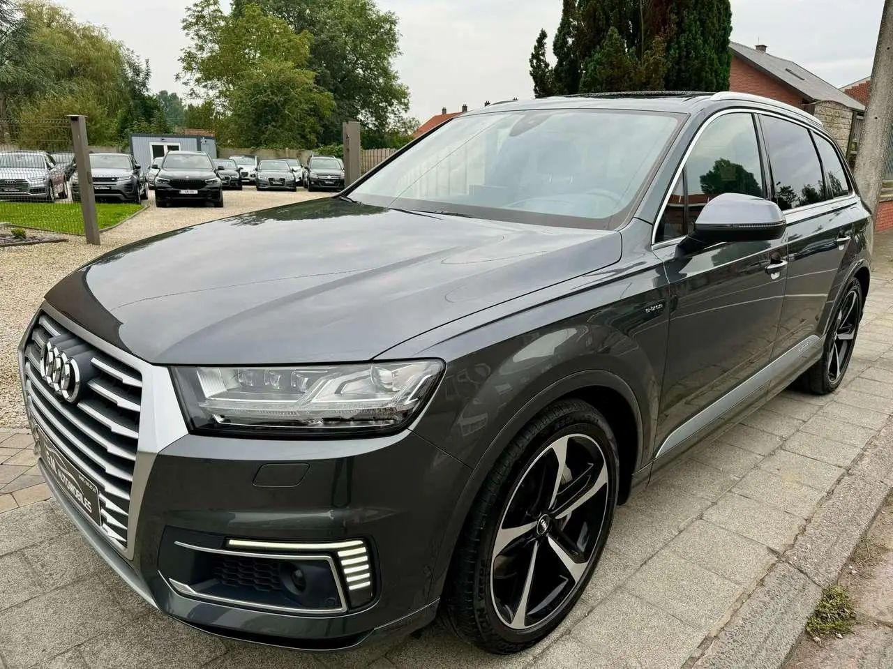 Photo 1 : Audi Q7 2018 Hybride