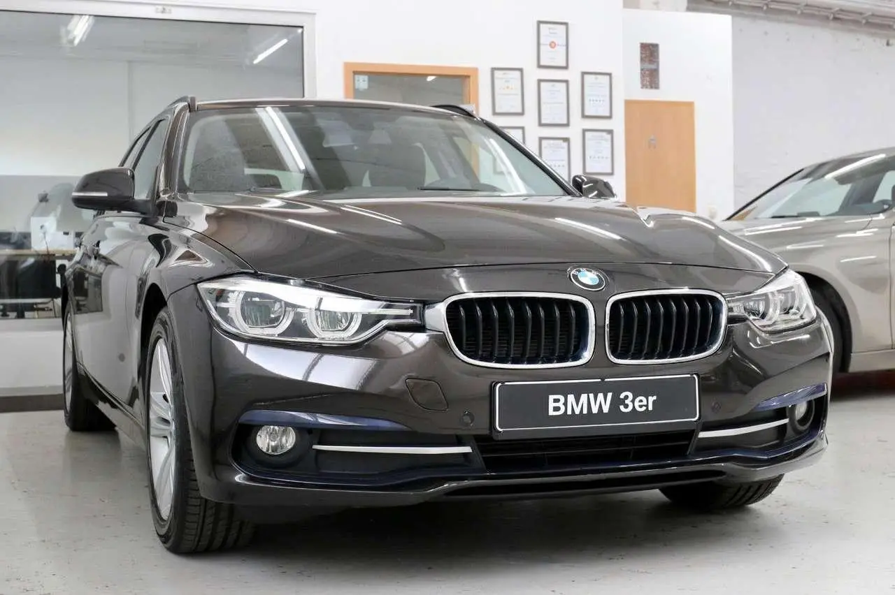 Photo 1 : Bmw Serie 3 2016 Petrol