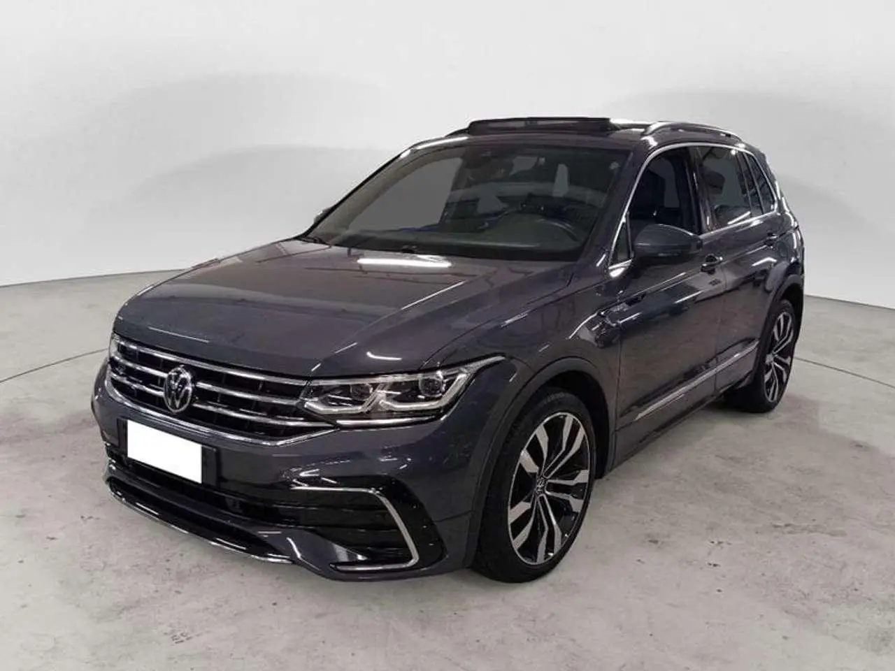 Photo 1 : Volkswagen Tiguan 2021 Essence