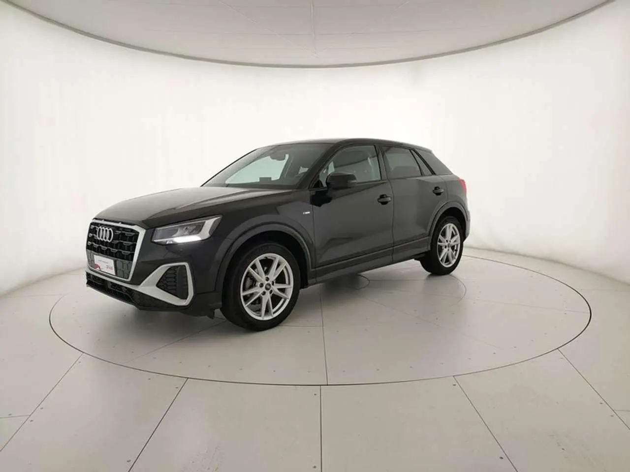 Photo 1 : Audi Q2 2023 Diesel