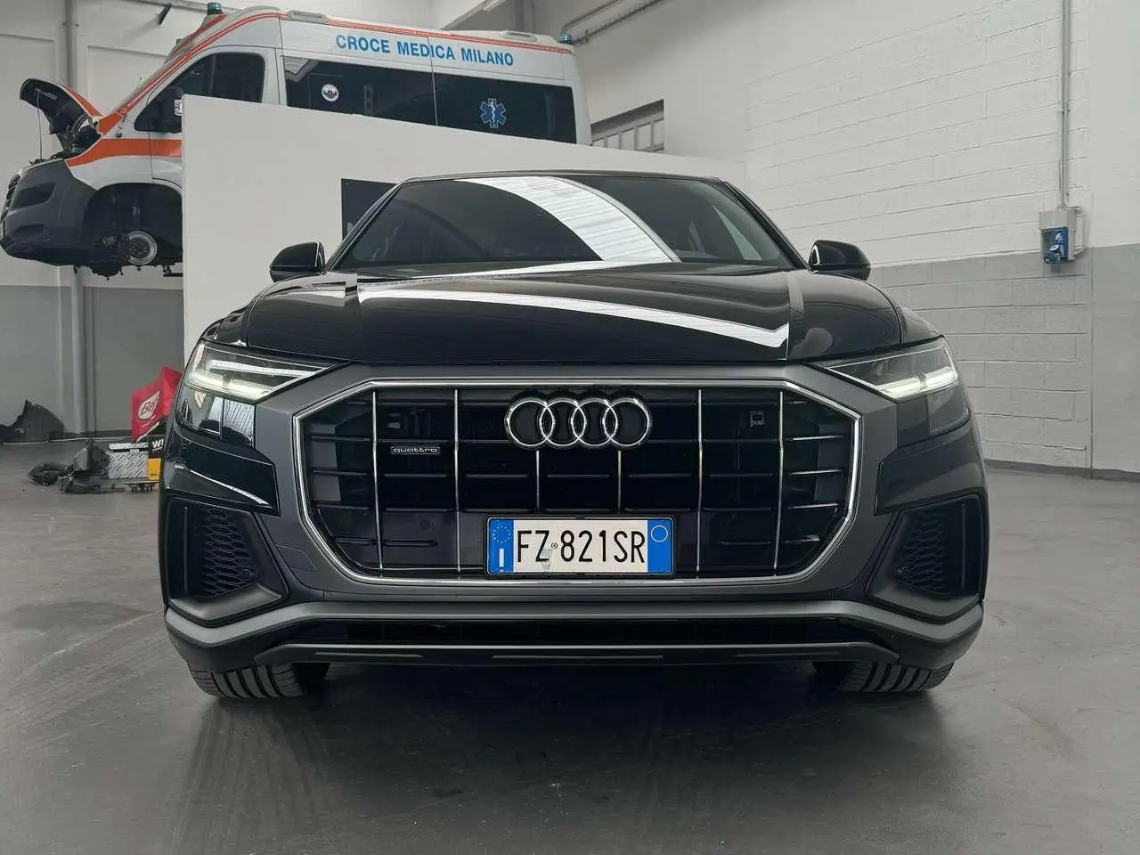 Photo 1 : Audi Q8 2019 Hybride