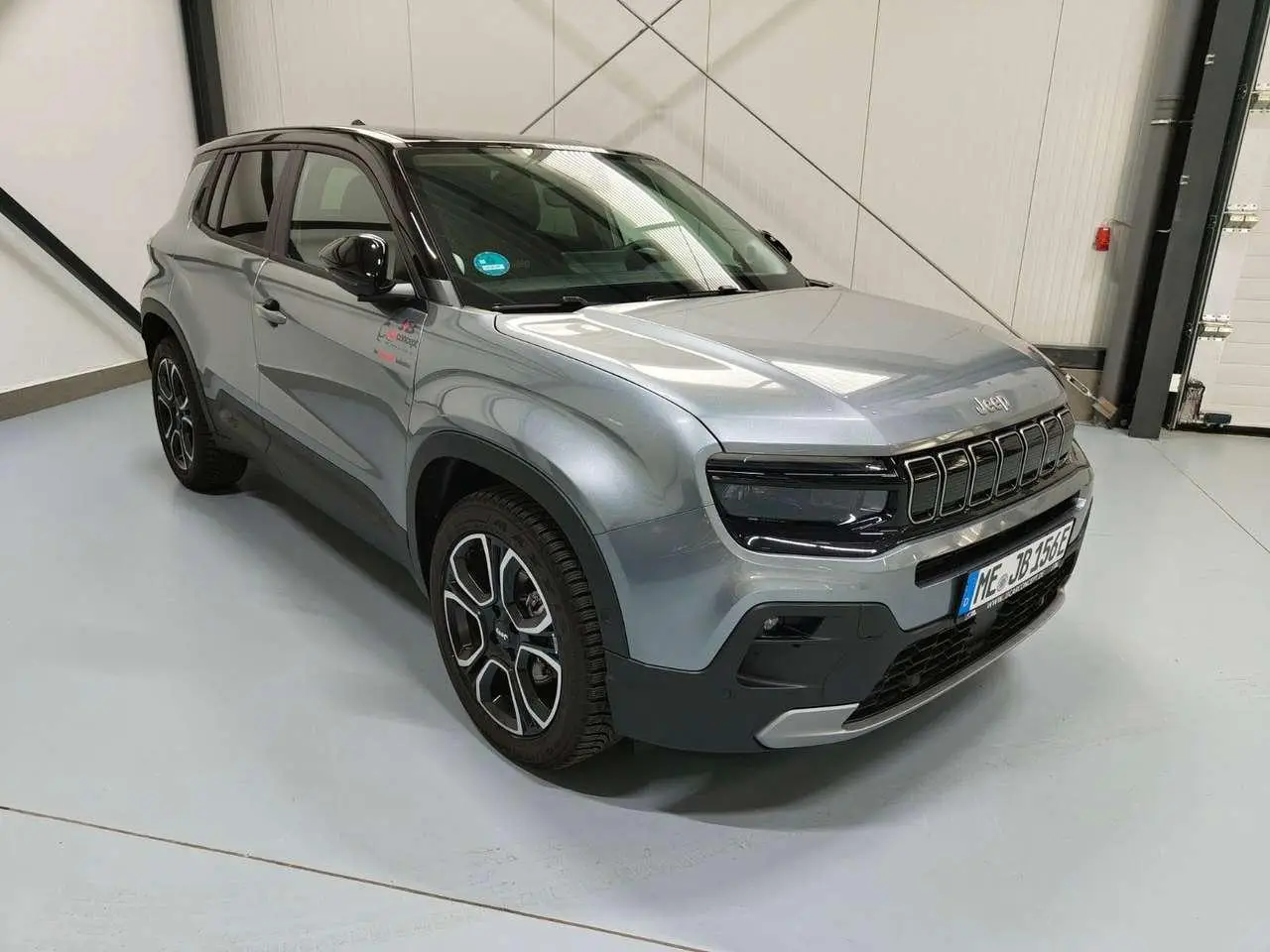 Photo 1 : Jeep Avenger 2023 Électrique