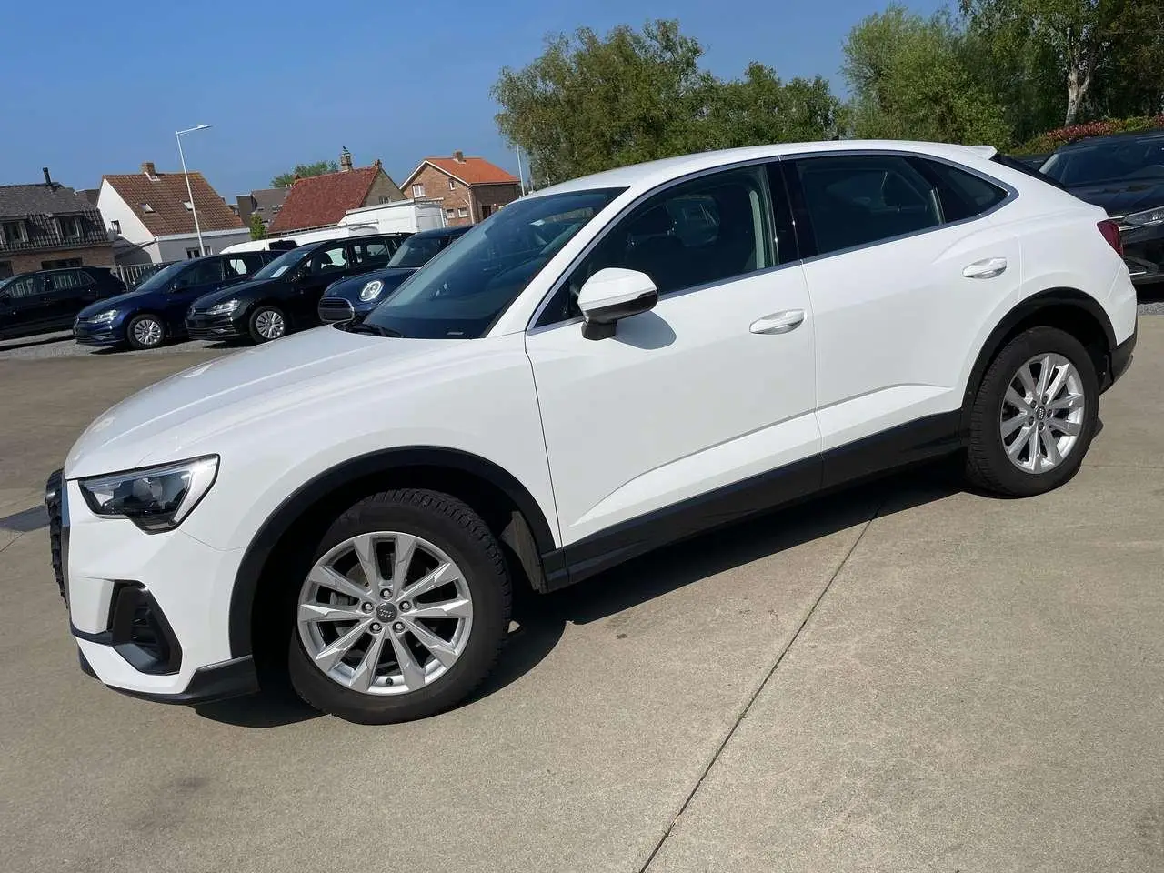 Photo 1 : Audi Q3 2020 Petrol