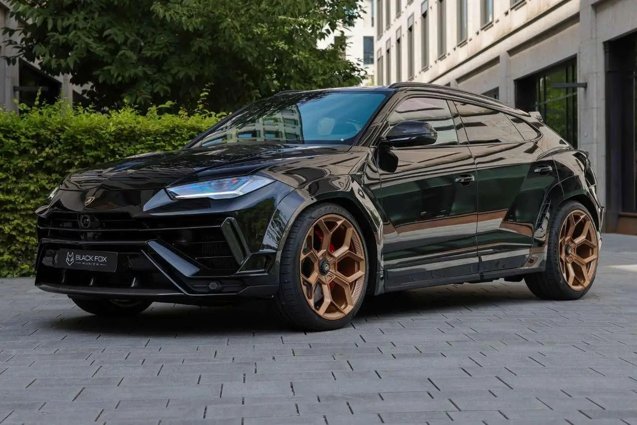 Photo 1 : Lamborghini Urus 2024 Petrol