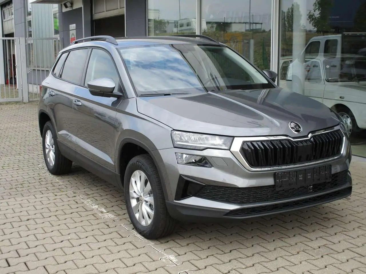 Photo 1 : Skoda Karoq 2023 Petrol