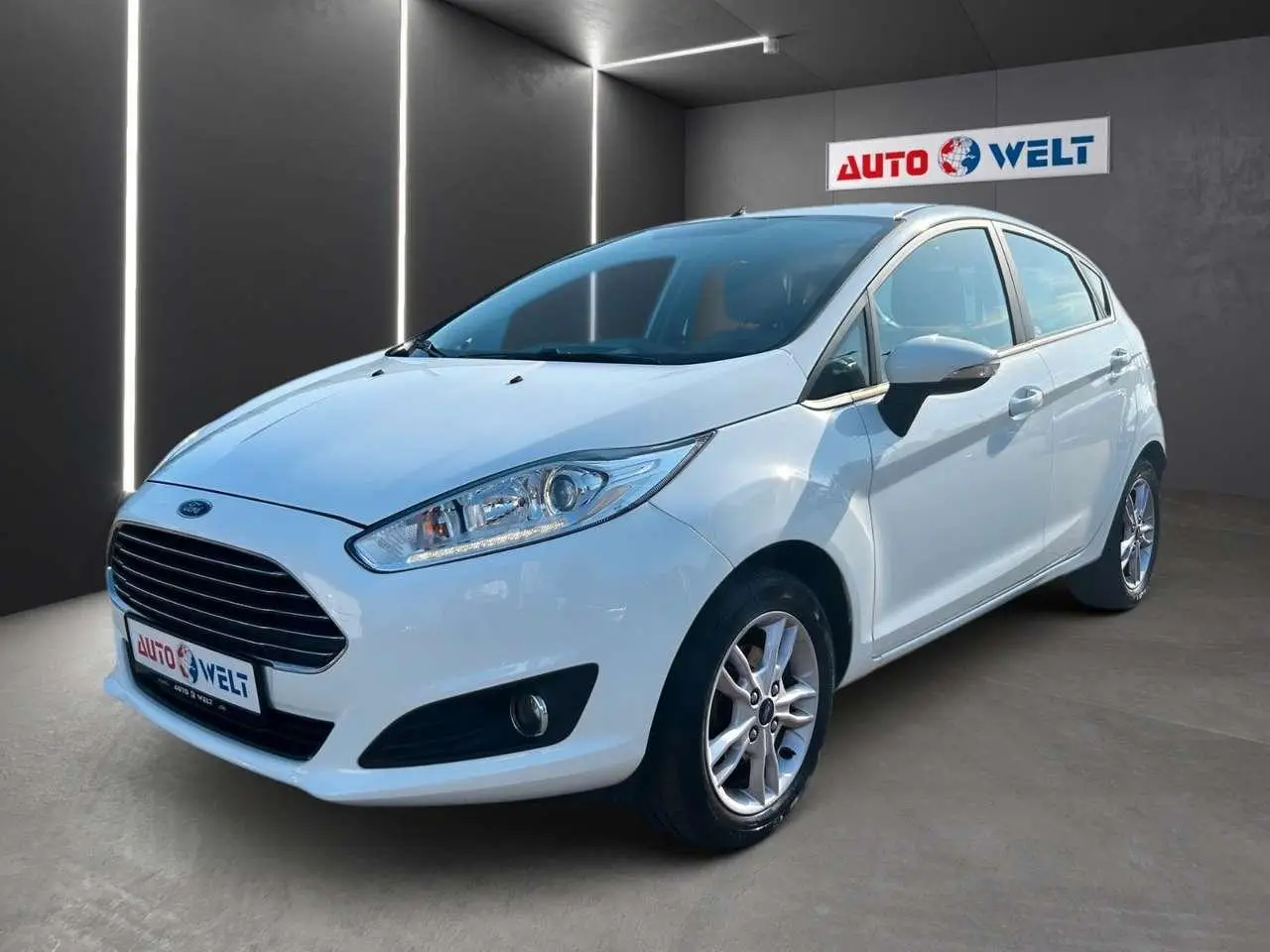 Photo 1 : Ford Fiesta 2016 Petrol