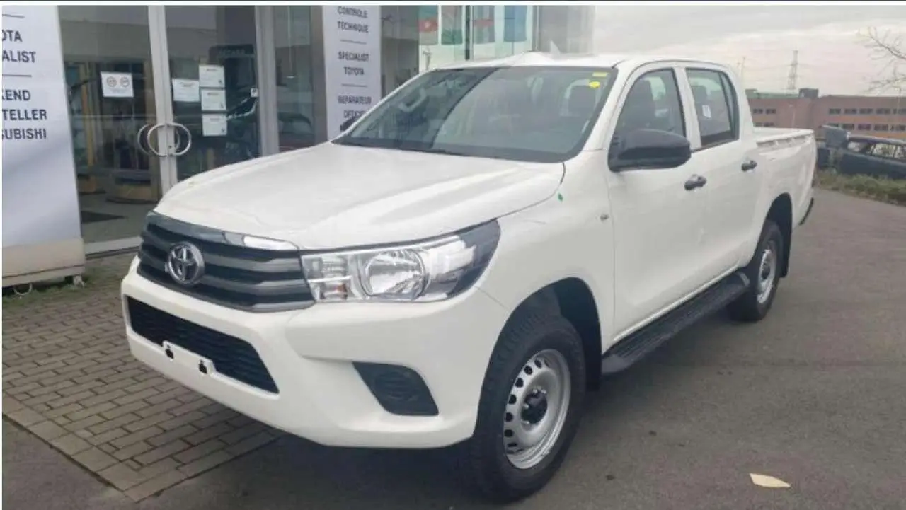 Photo 1 : Toyota Hilux 2024 Diesel