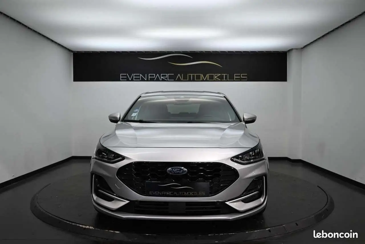 Photo 1 : Ford Focus 2022 Hybride