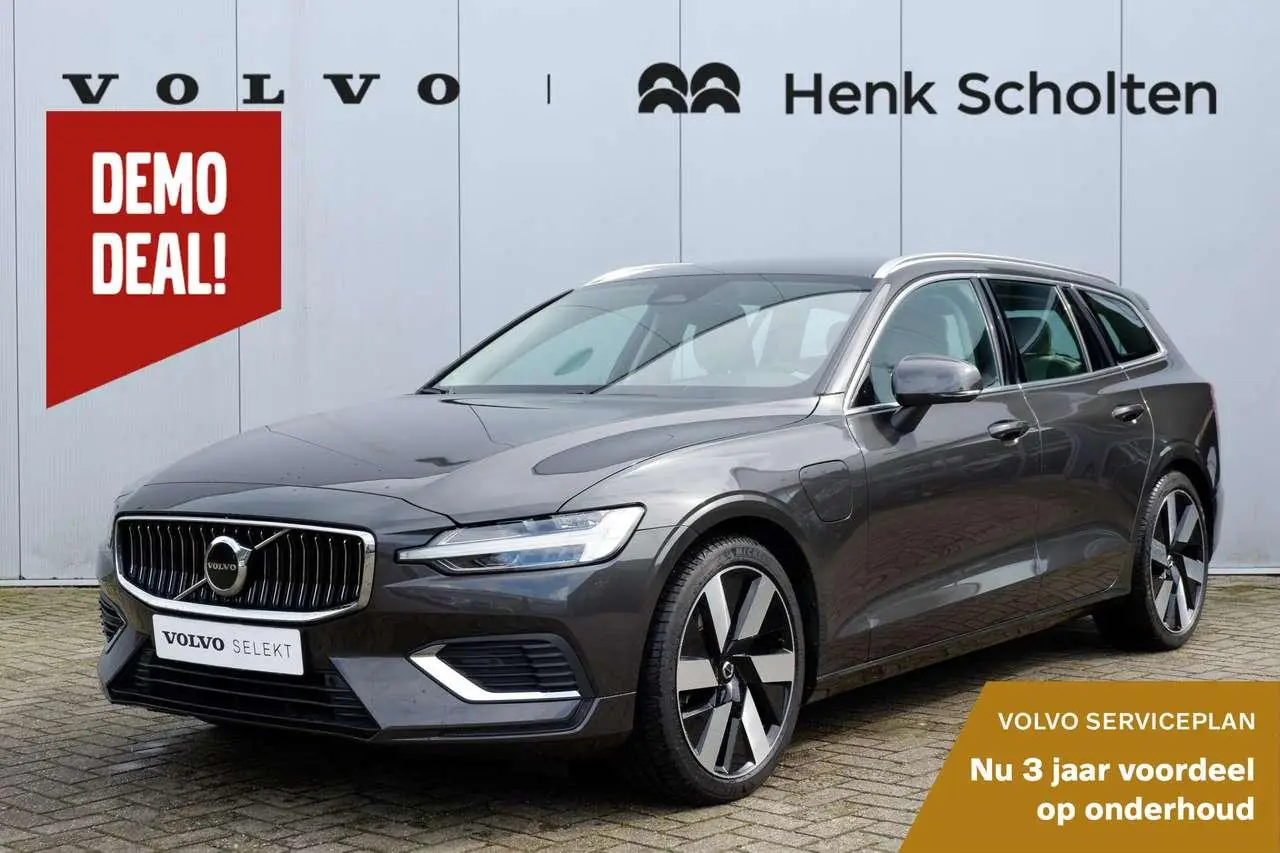 Photo 1 : Volvo V60 2024 Hybride