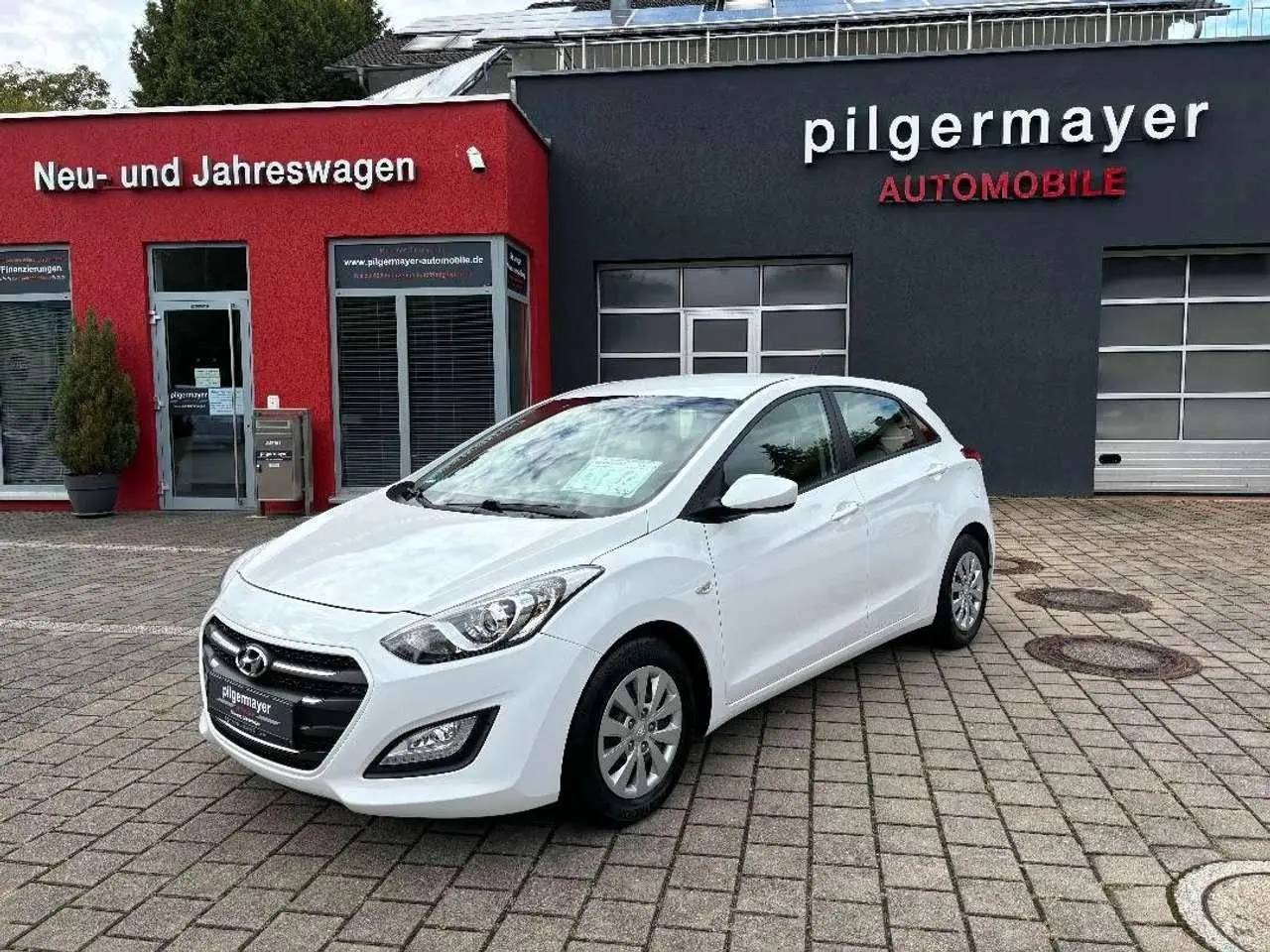 Photo 1 : Hyundai I30 2017 Petrol