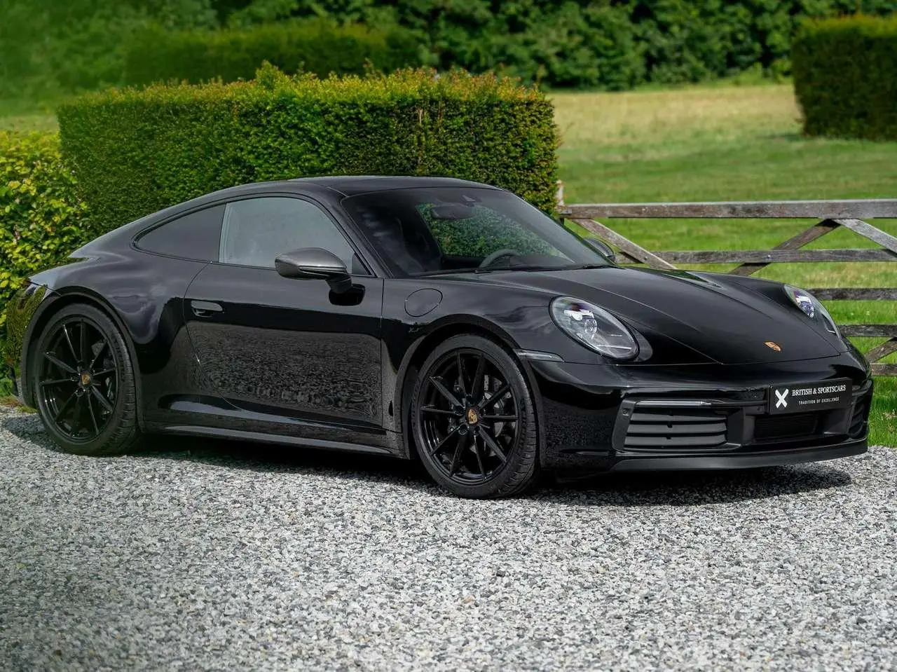 Photo 1 : Porsche 992 2023 Essence