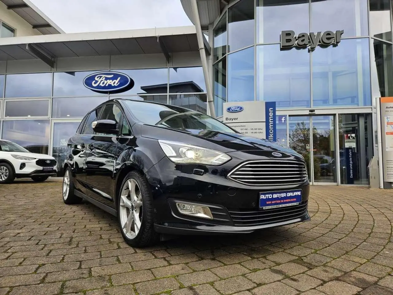 Photo 1 : Ford C-max 2015 Petrol