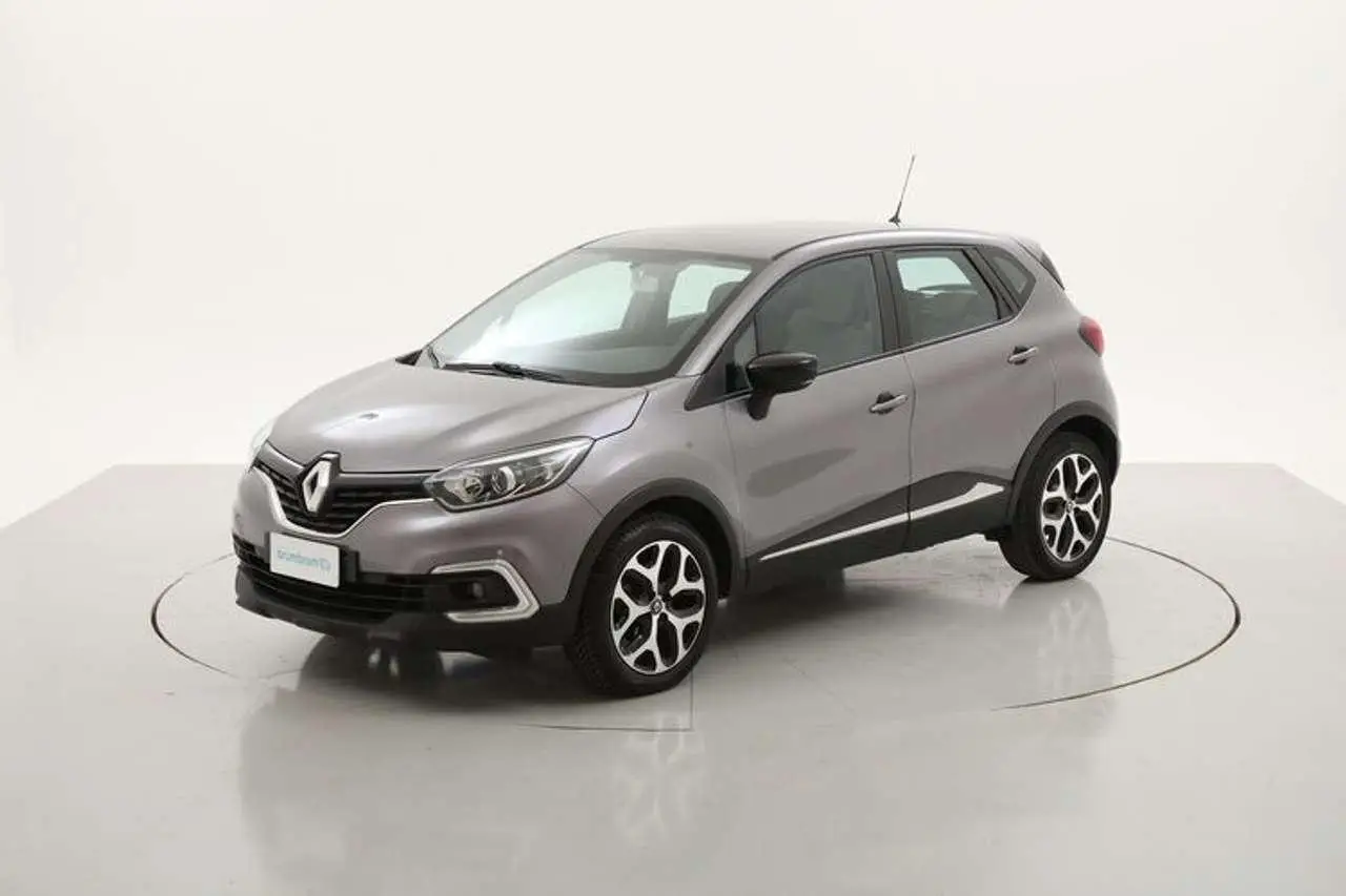 Photo 1 : Renault Captur 2019 Petrol