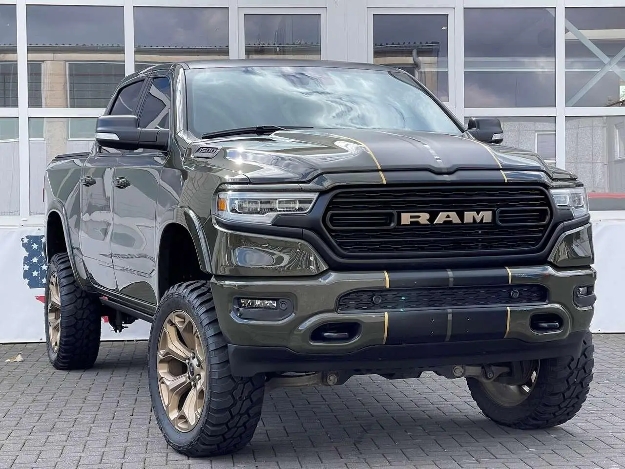 Photo 1 : Dodge Ram 2022 Petrol