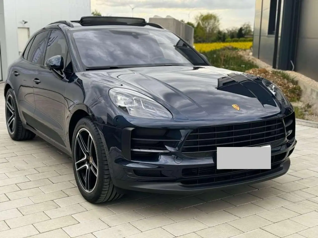 Photo 1 : Porsche Macan 2019 Petrol