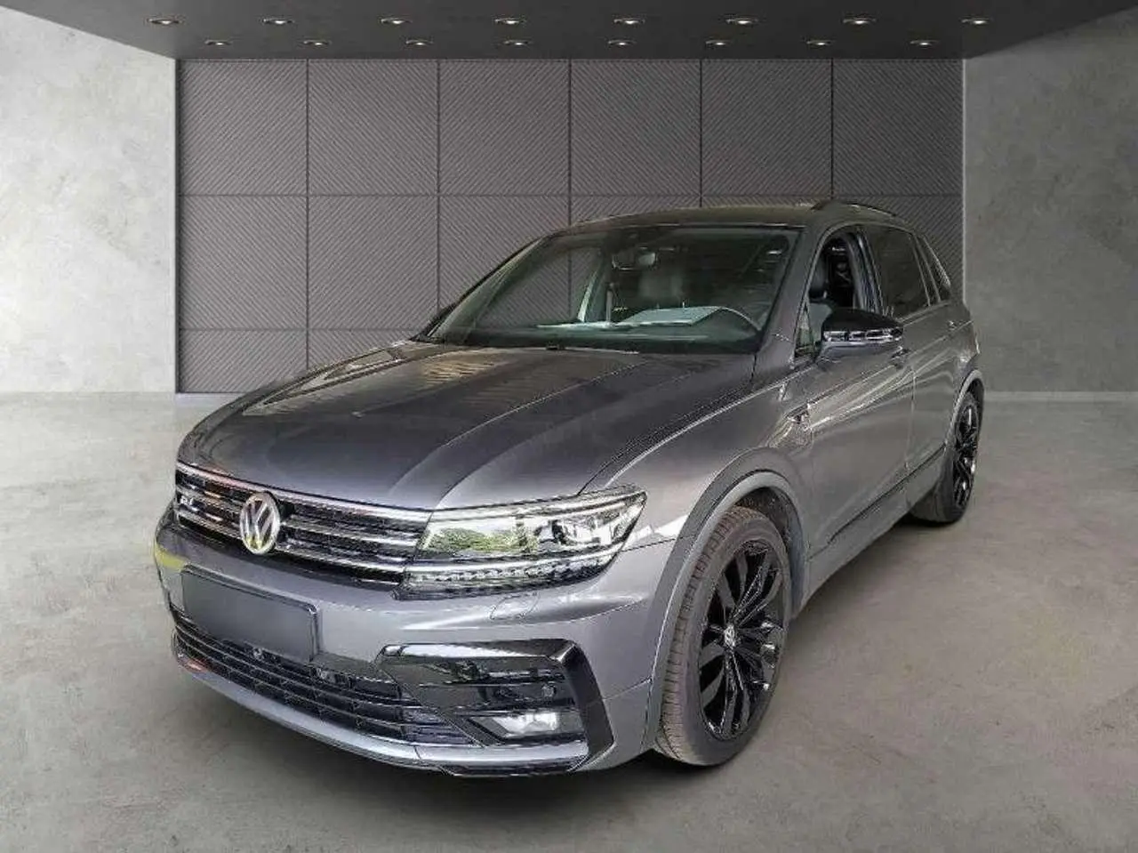 Photo 1 : Volkswagen Tiguan 2020 Petrol