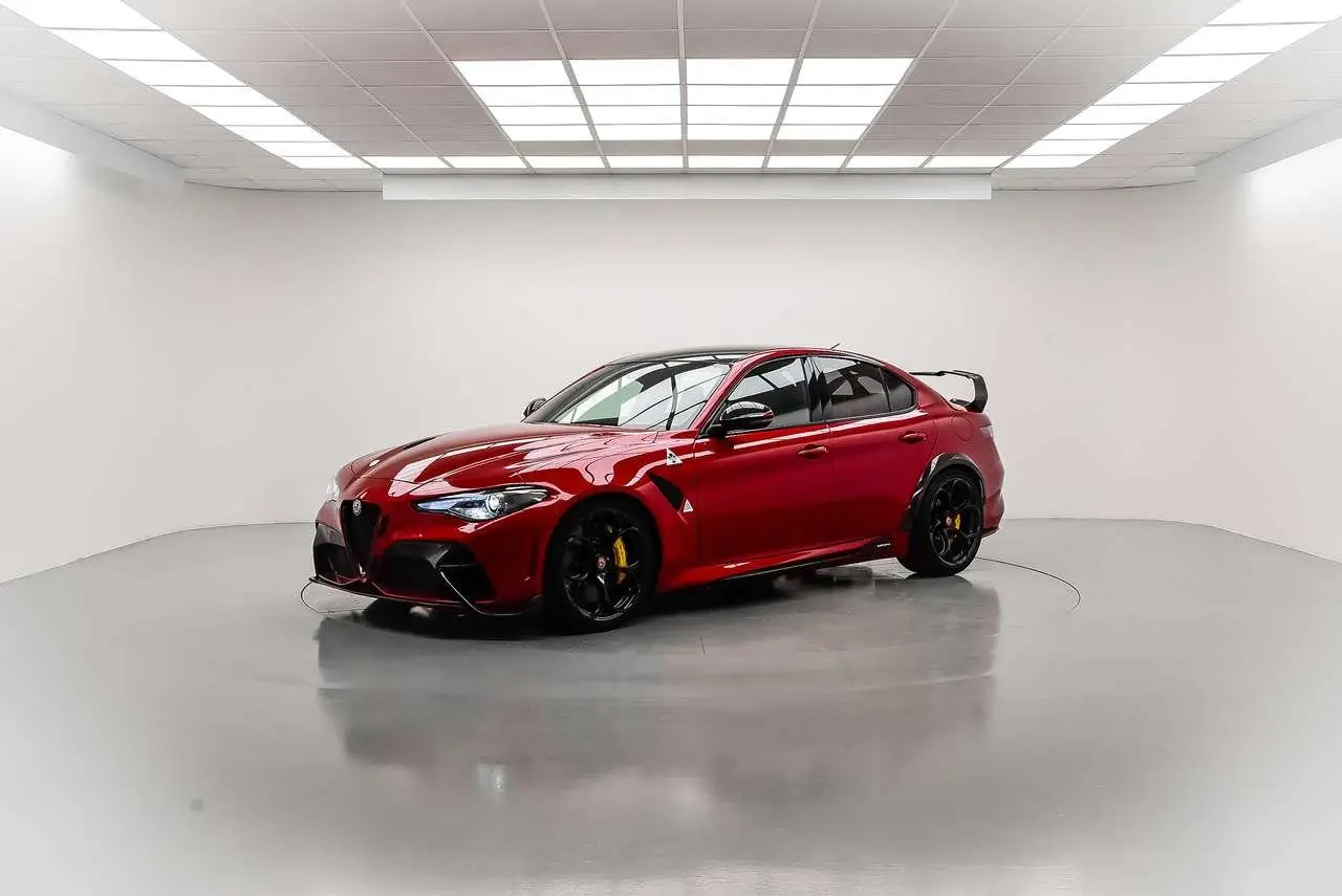 Photo 1 : Alfa Romeo Giulia 2022 Essence