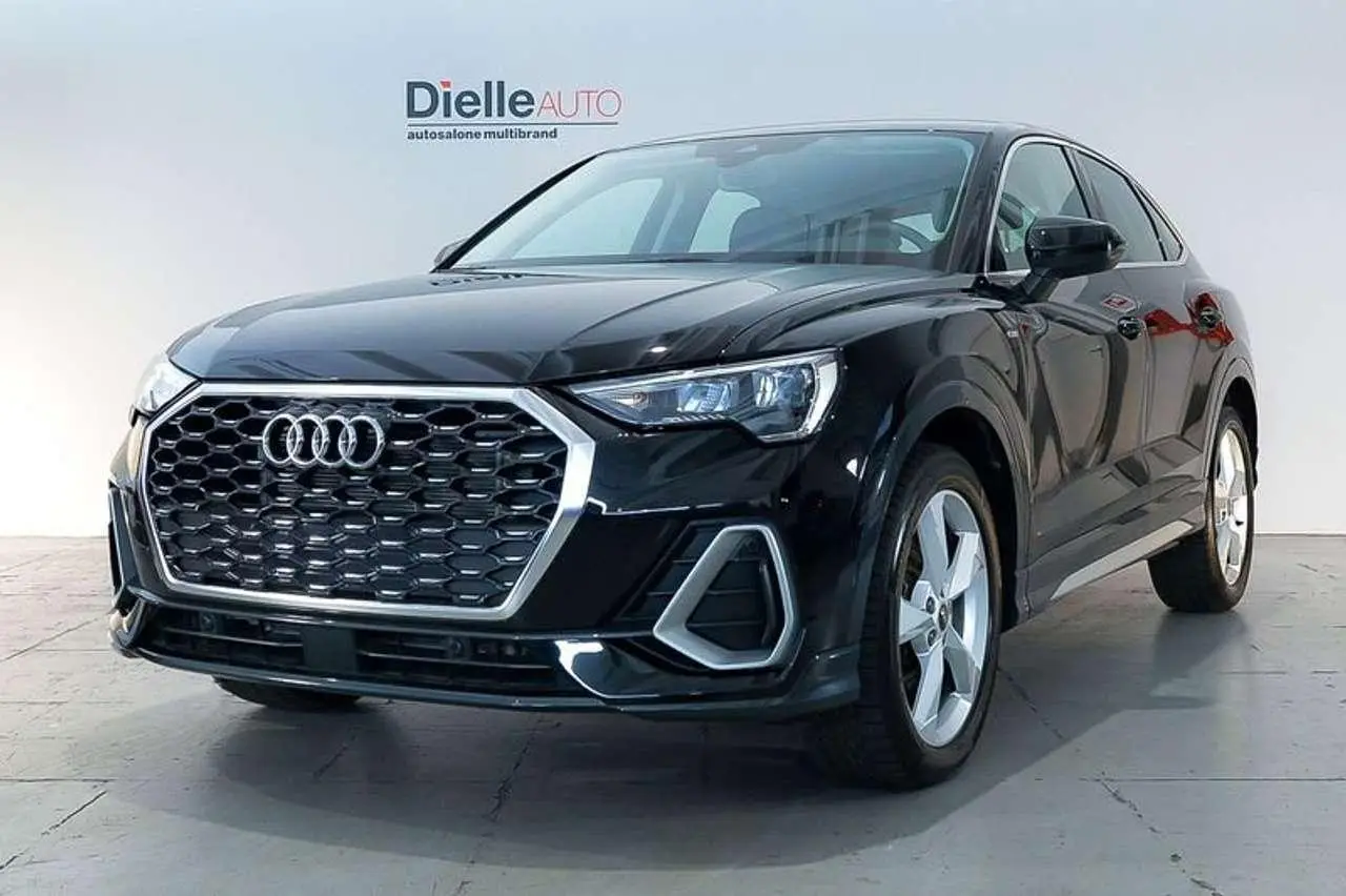 Photo 1 : Audi Q3 2023 Diesel