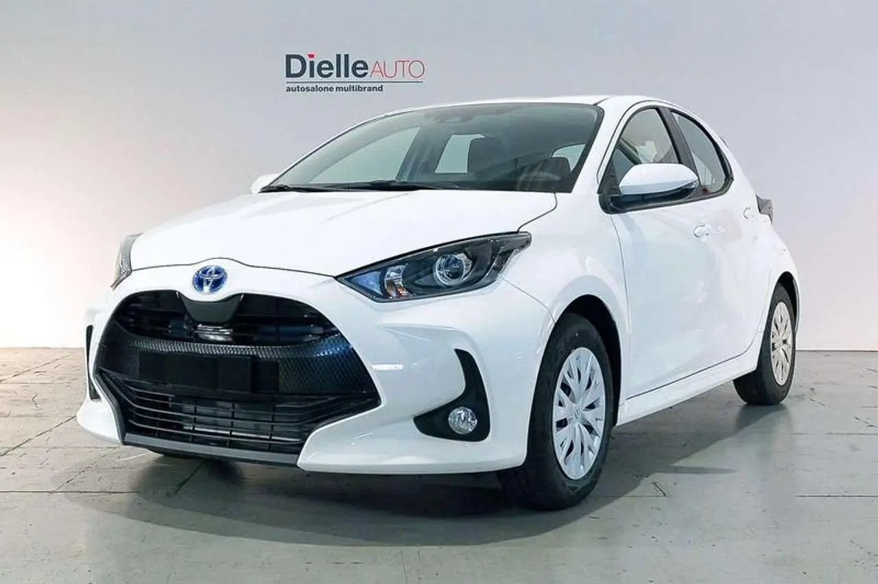 Photo 1 : Toyota Yaris 2024 Hybrid