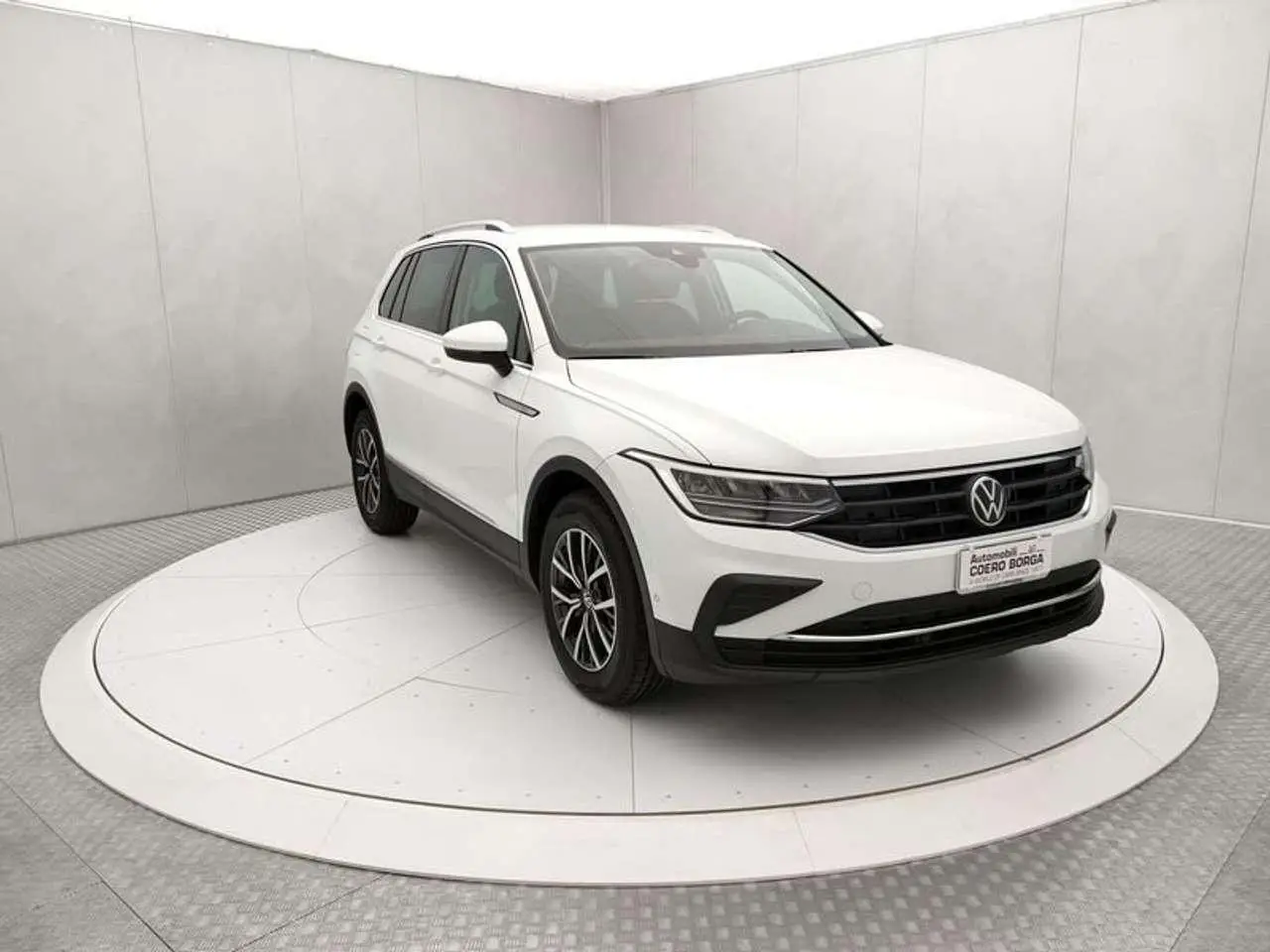 Photo 1 : Volkswagen Tiguan 2022 Petrol